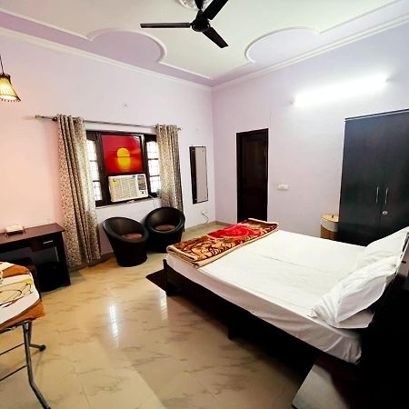 Appartement Sugandhim Kutir à Dehradun Extérieur photo