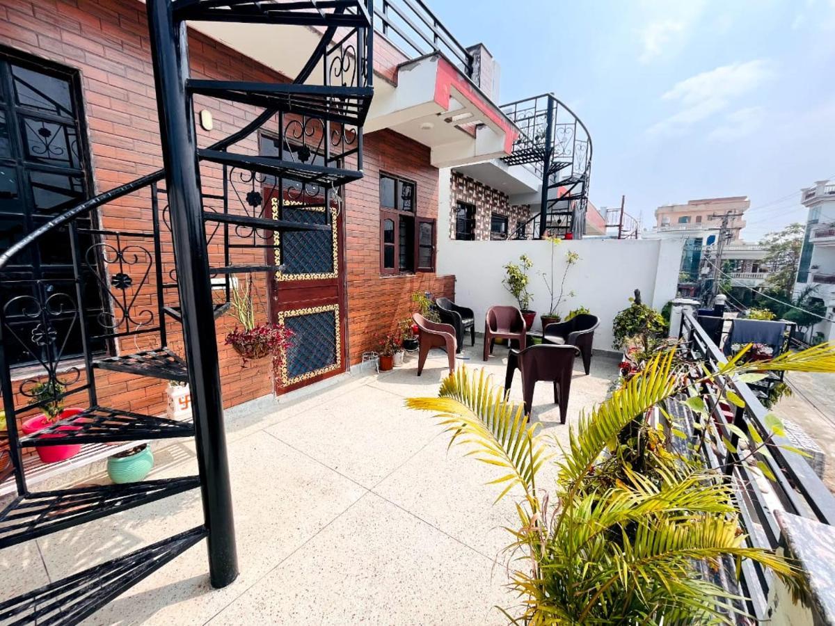 Appartement Sugandhim Kutir à Dehradun Extérieur photo